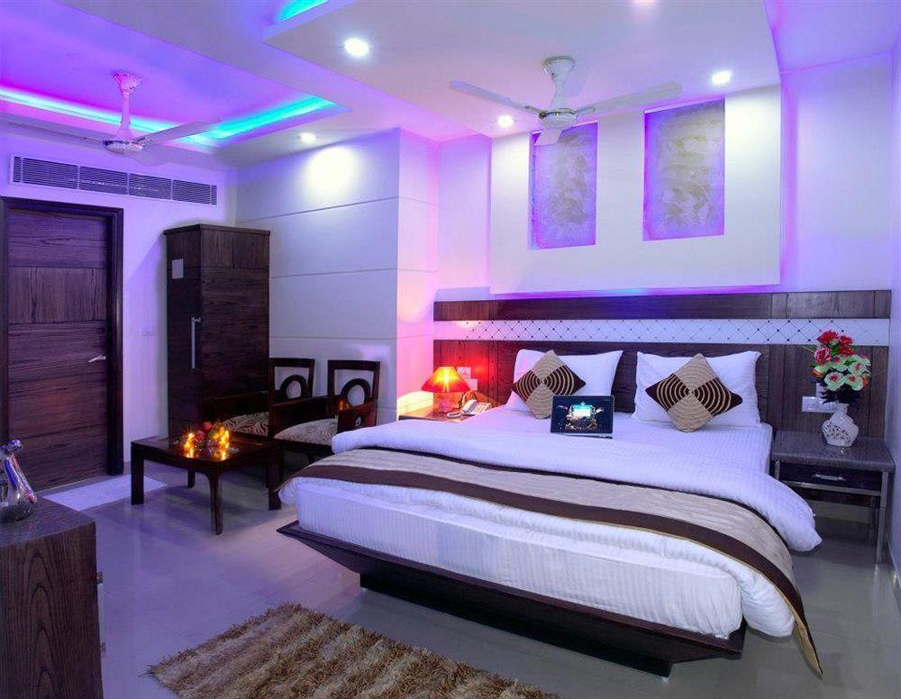 Hotel Well Dx New Delhi